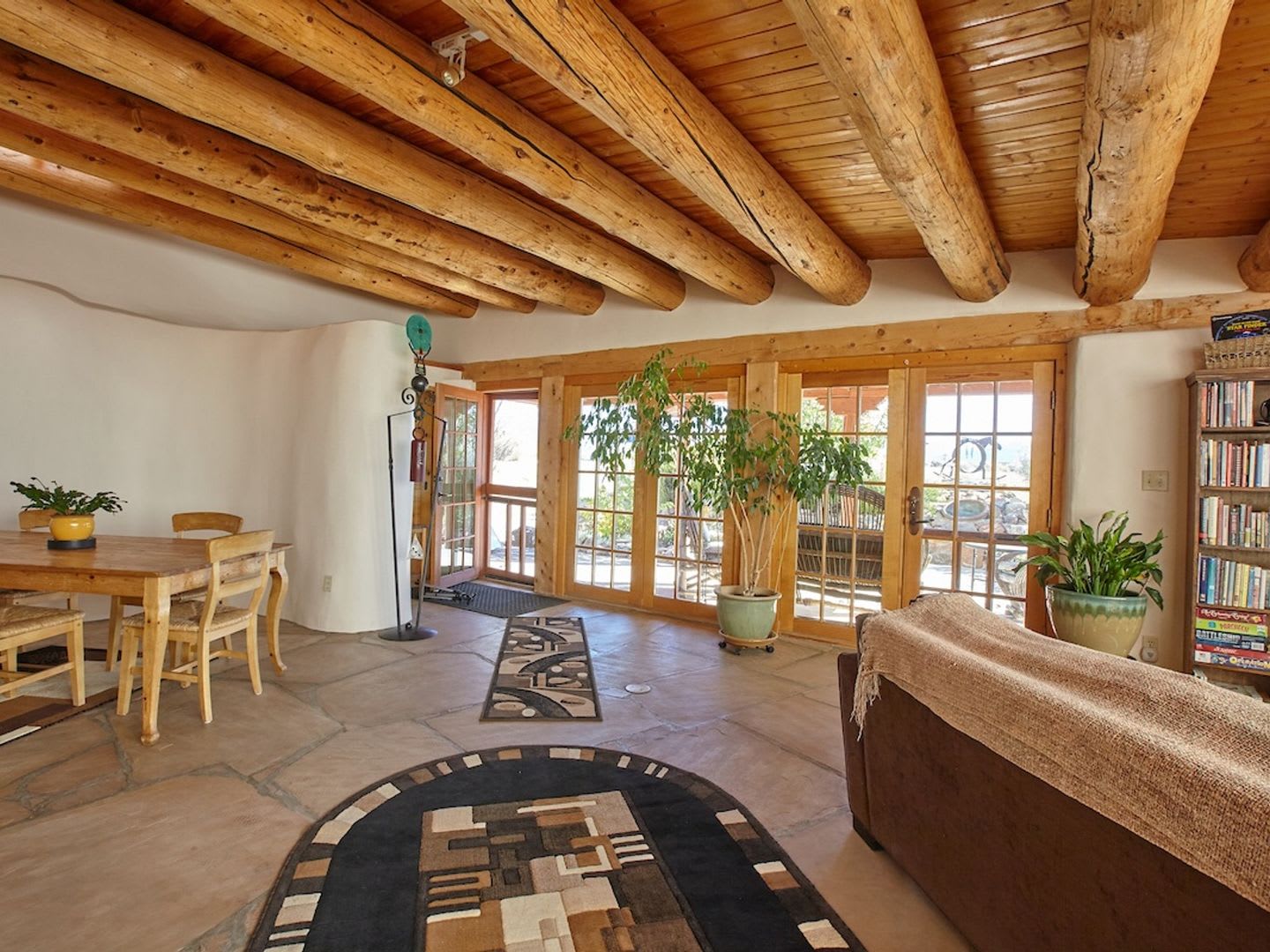 Panacea De Taos Architect Designed Earthship Retreat With Hot Tub Mountain Views Attached Garage – photo 2