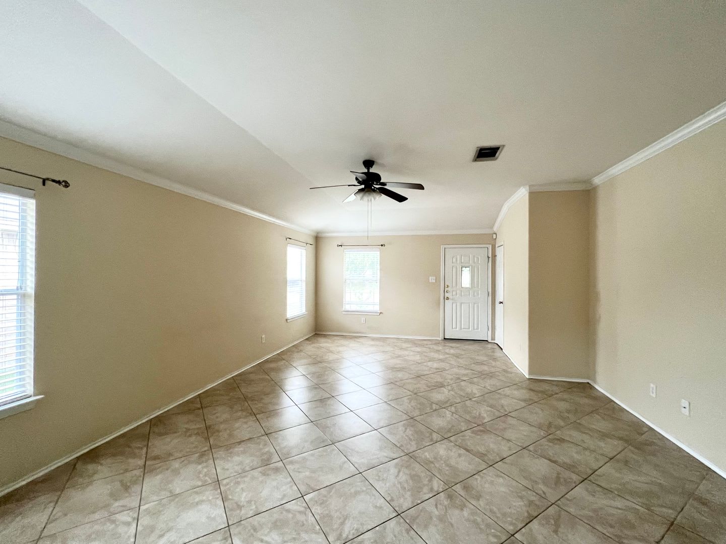 Buda Home for Lease – photo 2