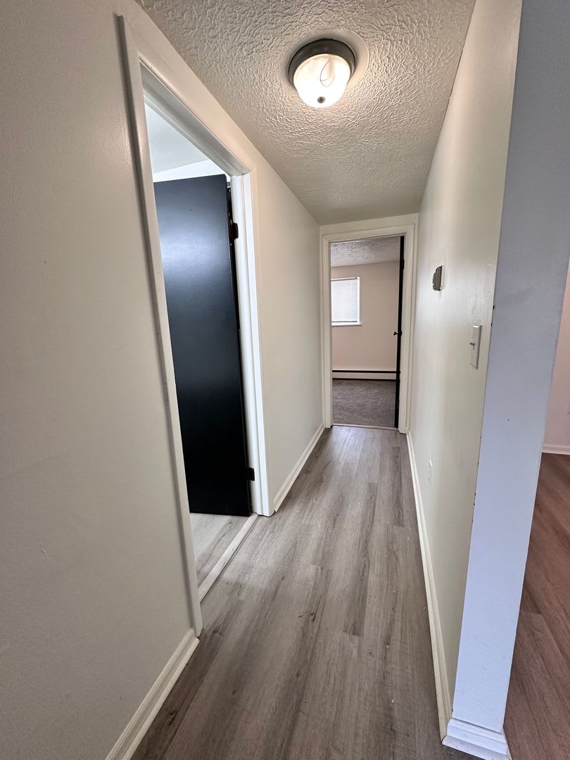 2BR apartment in Beaver, PA!! Prime Location!! Corner of Market and 5th – photo 5