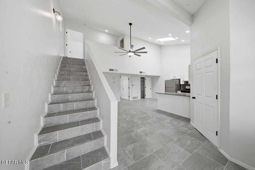 821 Los Lagos Way – photo 3