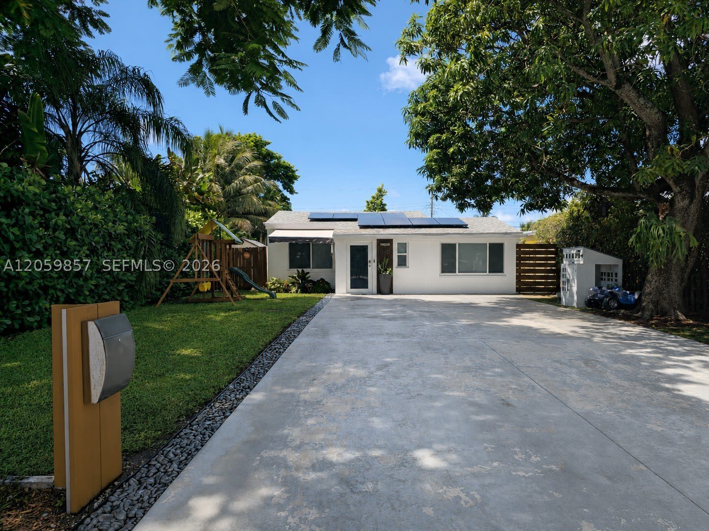 1740 NE 181st St – photo 3