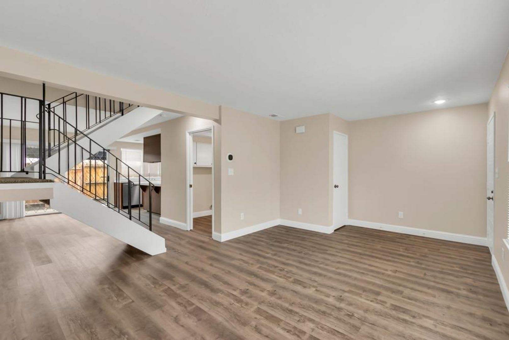 Updated 3 Bed 1.5 Bath Townhome – photo 2