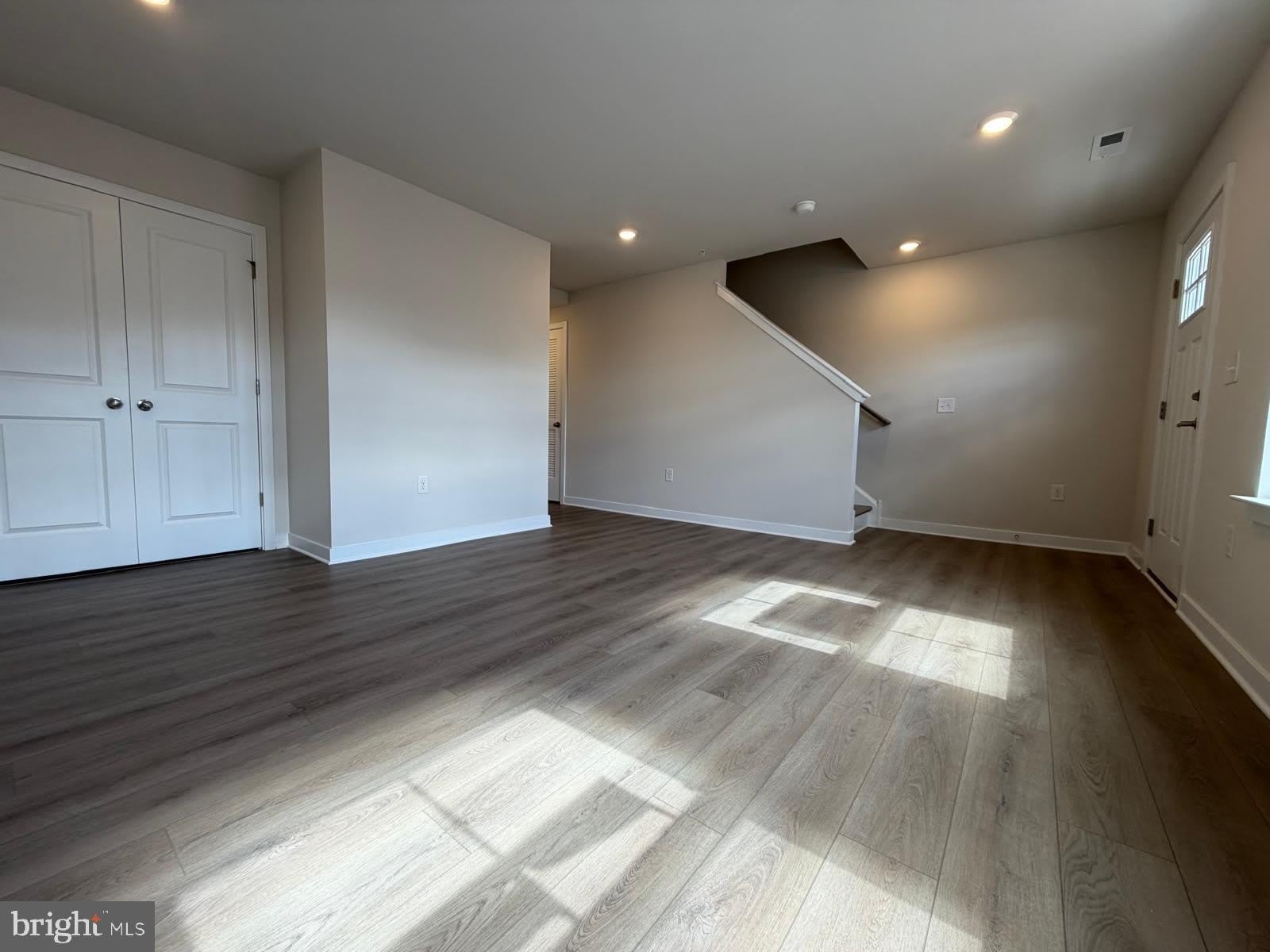 39 E Front Street – photo 4