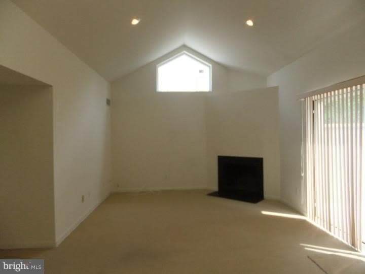 1700 Oakwood Terrace – photo 5