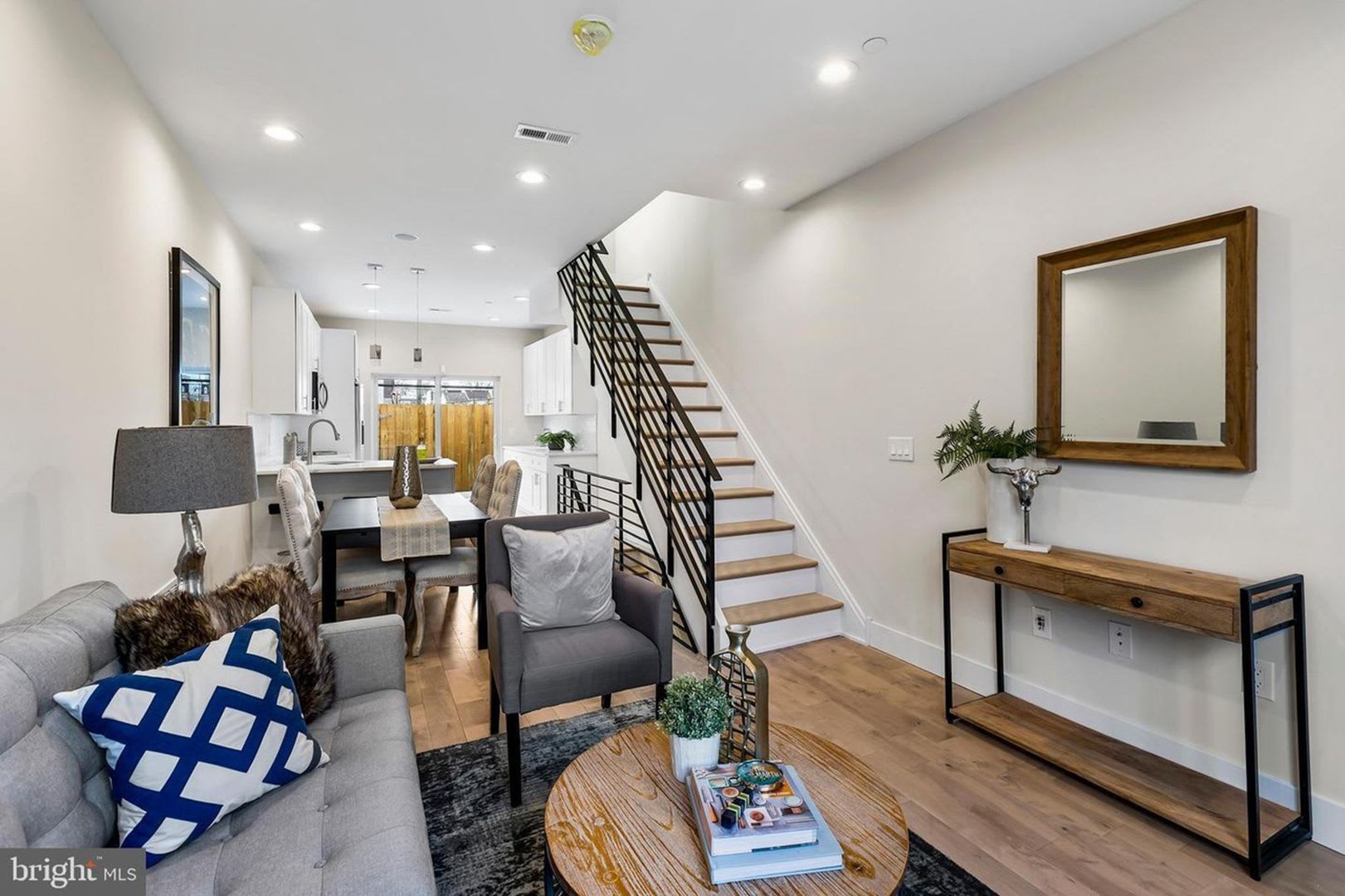 Four Bed West Kensington Townhome – photo 2