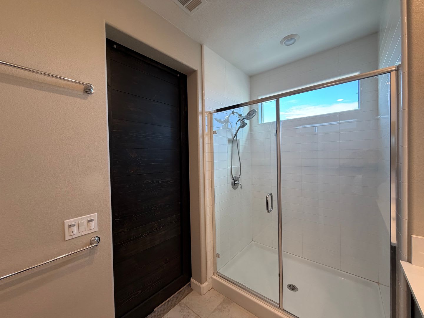 Spacious Chula Vista Home with Two-Car Garage, CommunityPool, Park, and Central Air – photo 2