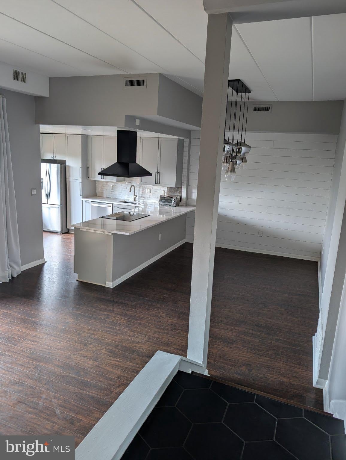 114 ROBERTS Lane – photo 5