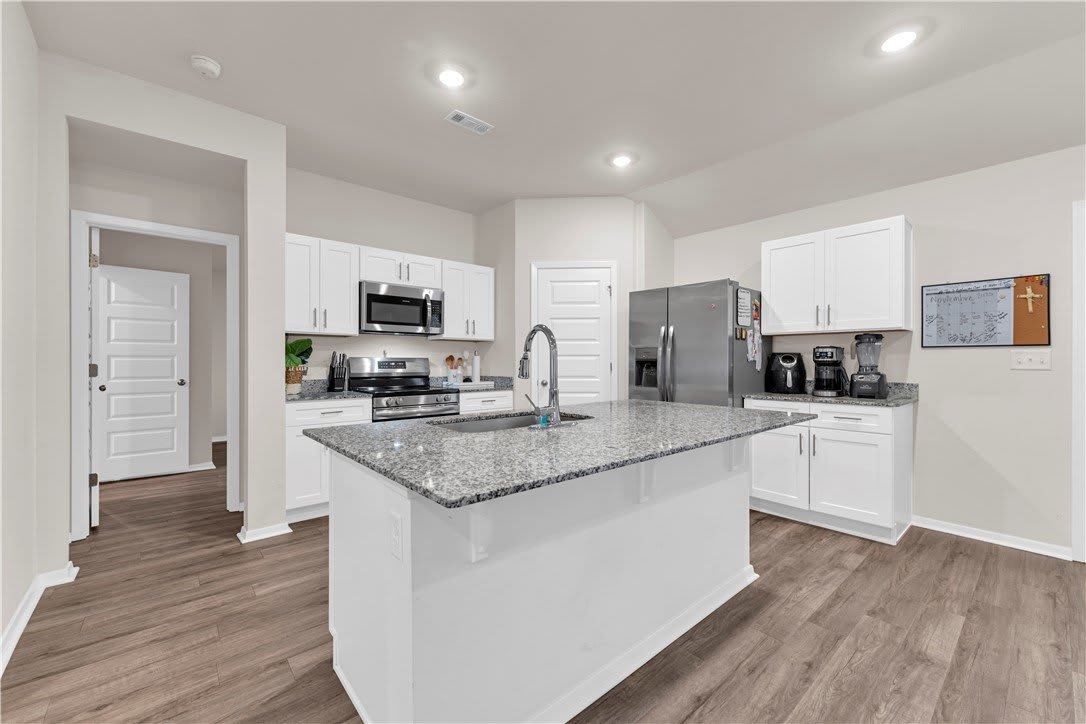5528 Steamboat Avenue – photo 3