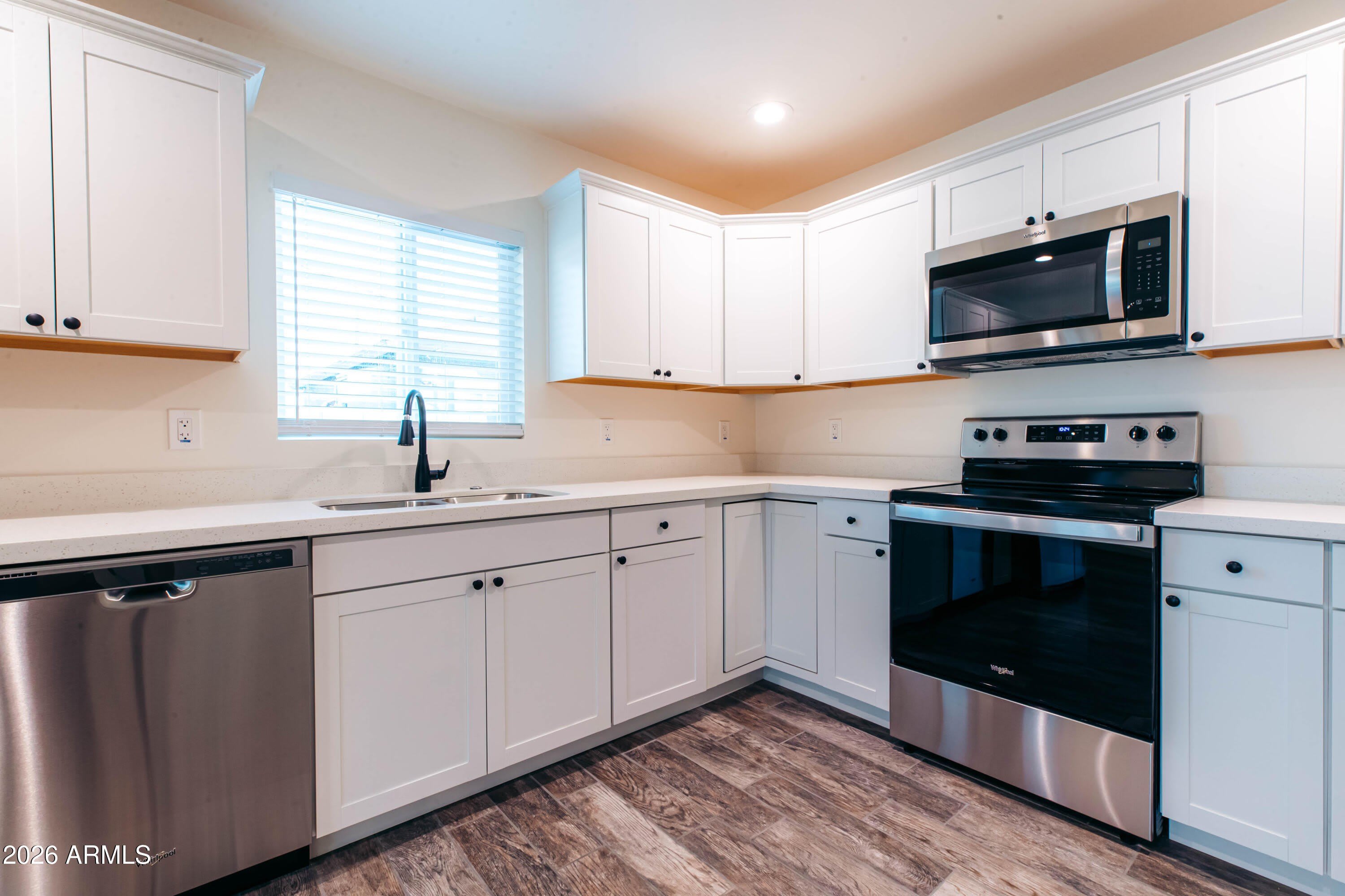 1619 S 15Th Avenue – photo 3