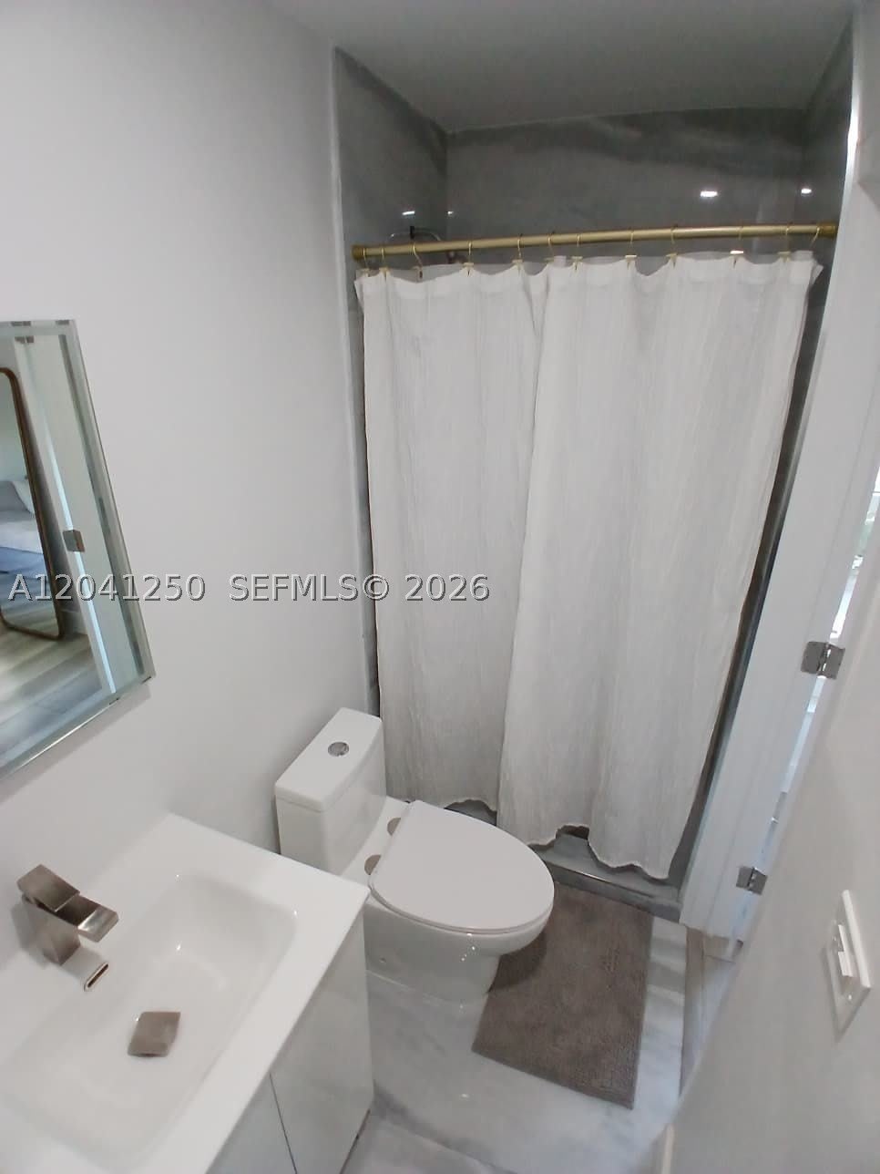 1937 NE 123rd St – photo 4