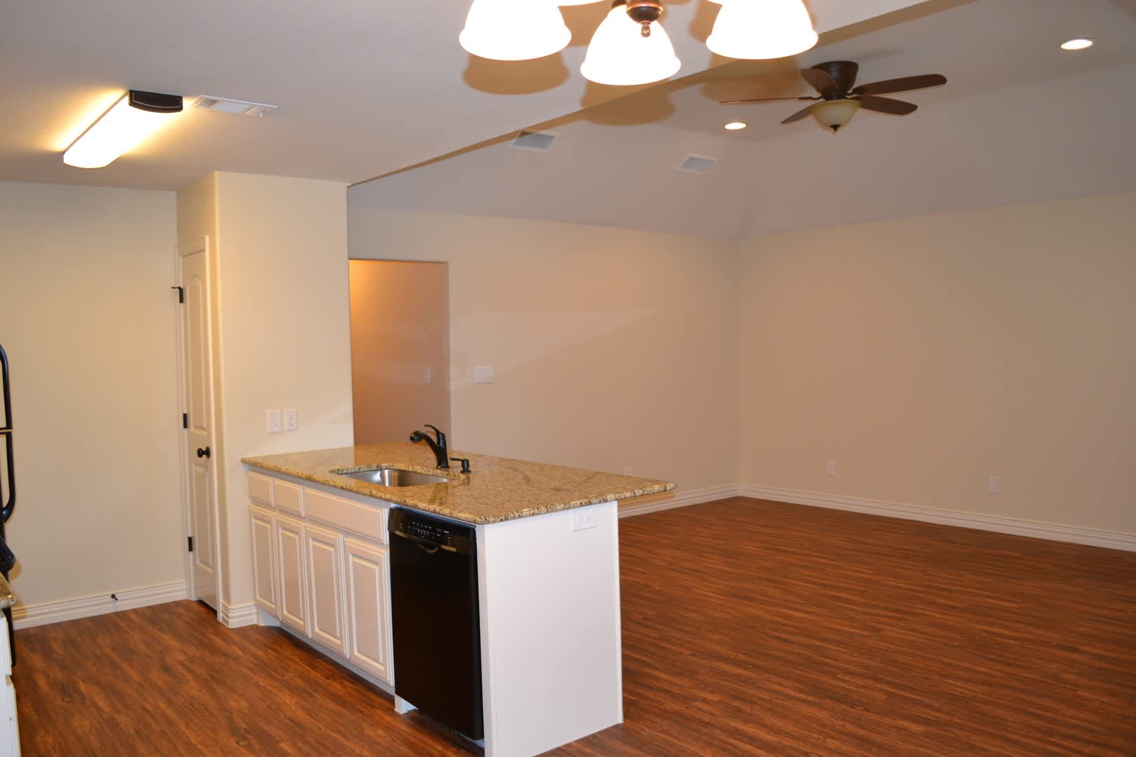 House For Lease In Denison – photo 2