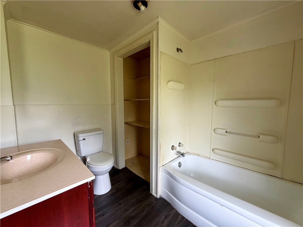 1320 Grand Central Avenue – photo 5