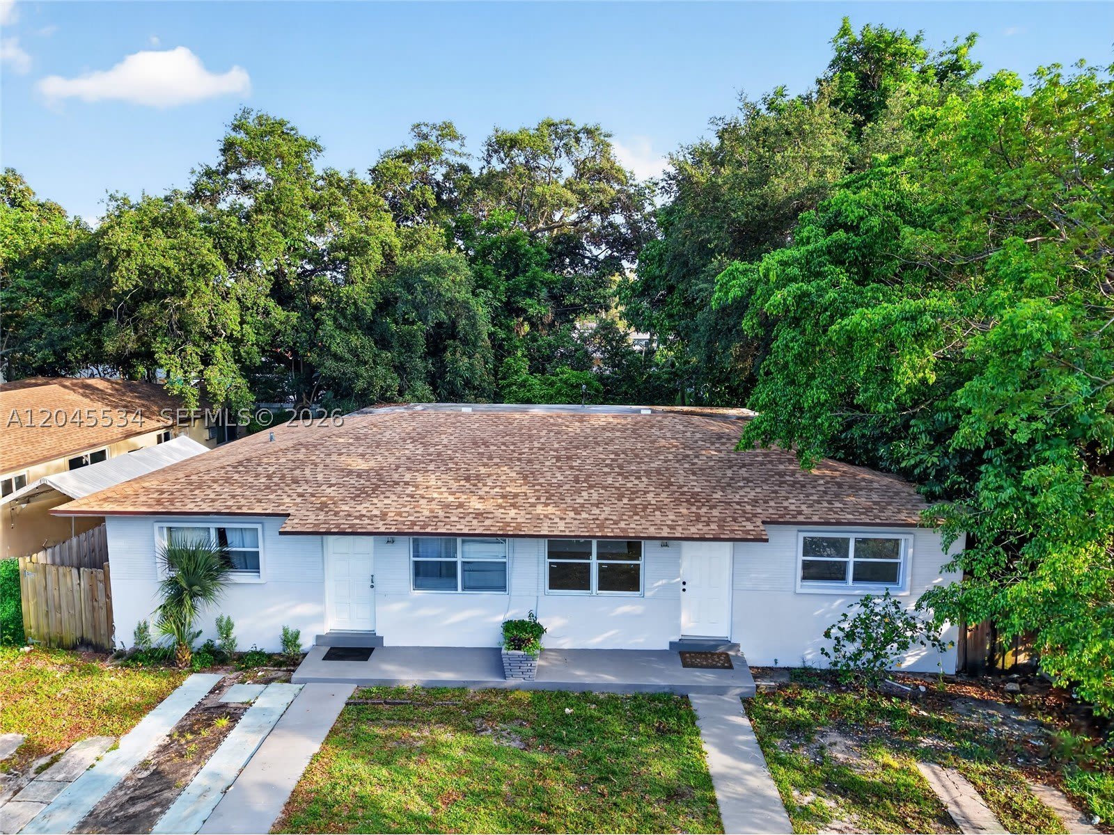 1350 NE 149th St – photo 1