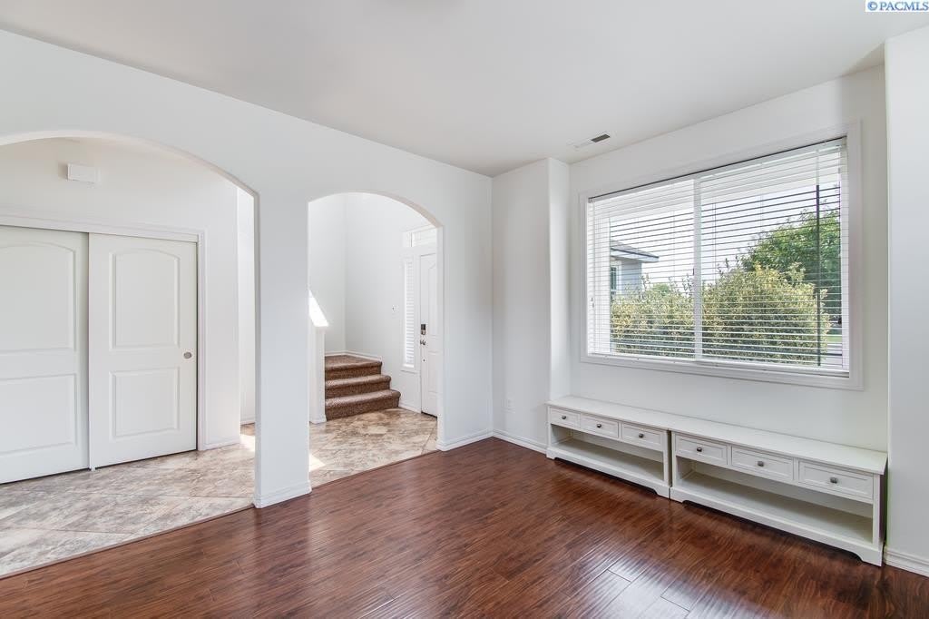 1815 Sunshine Avenue – photo 2