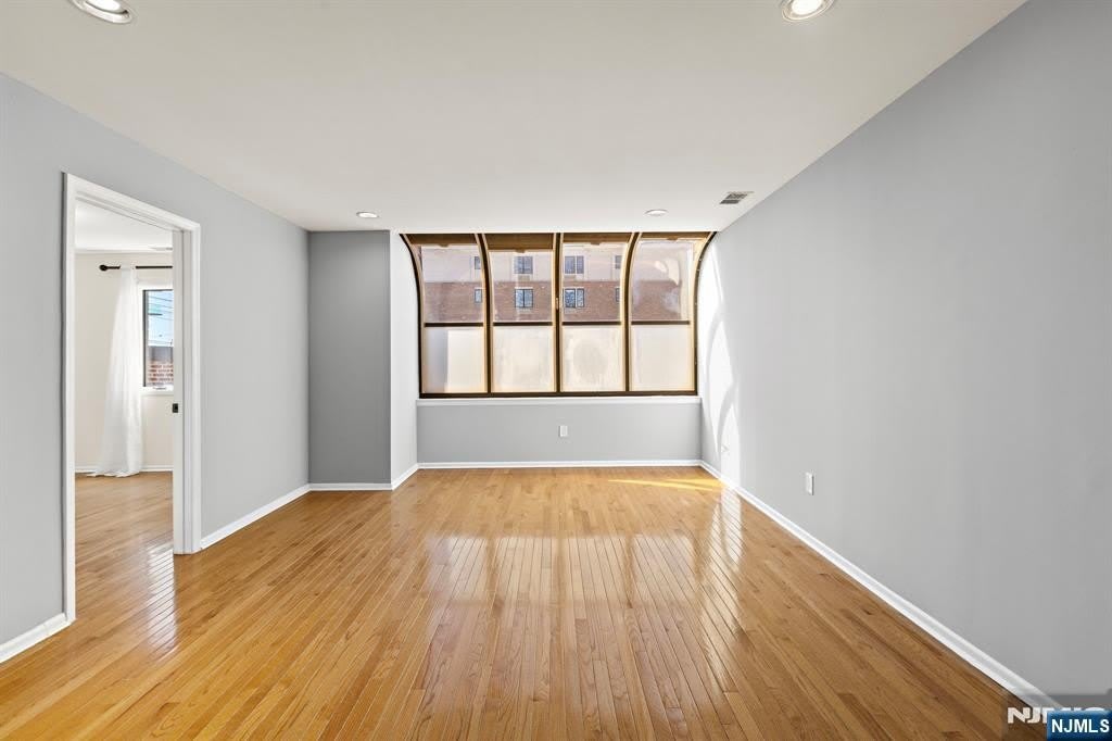 319 Gorge Road – photo 5