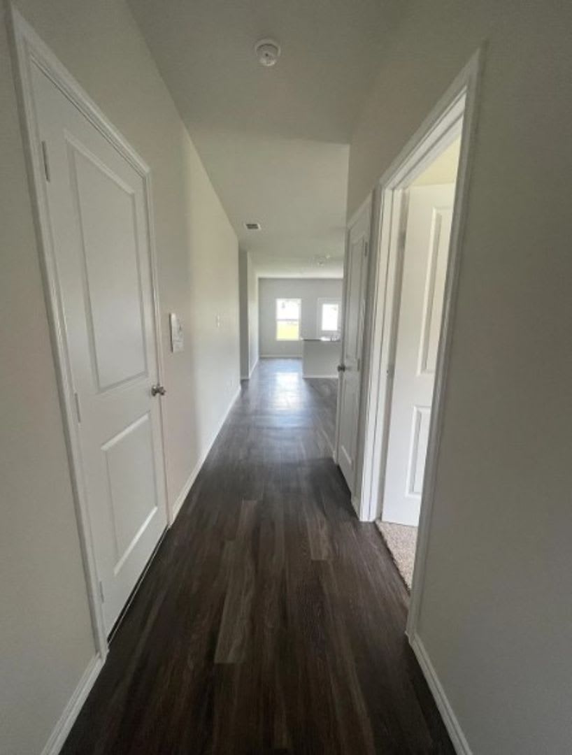 Elegant 4-bed/2-bath! – photo 2