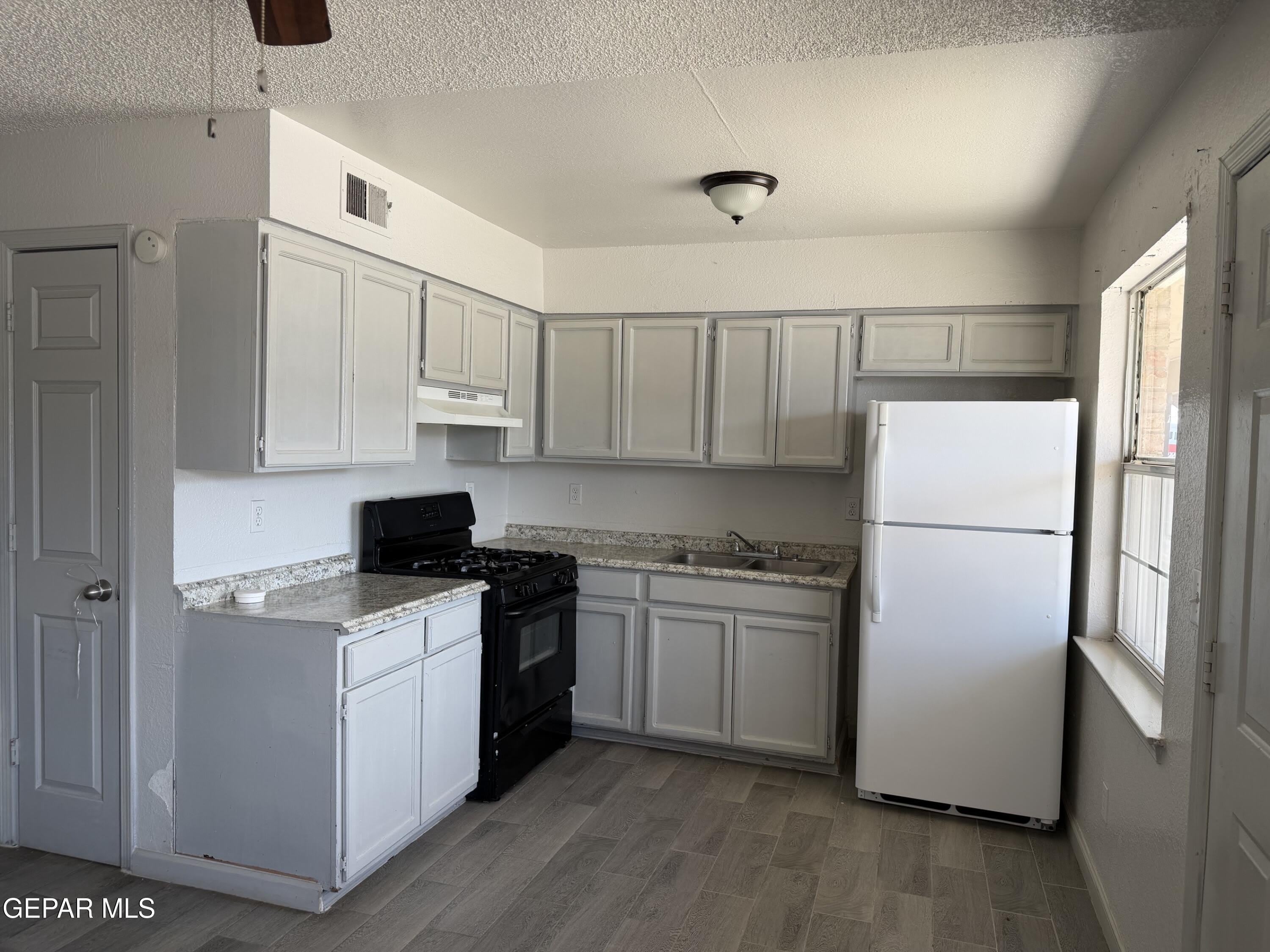 Michelle's – photo 4