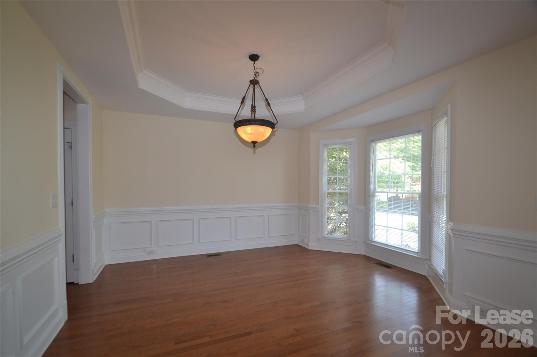 1144 Woodhall Drive – photo 4