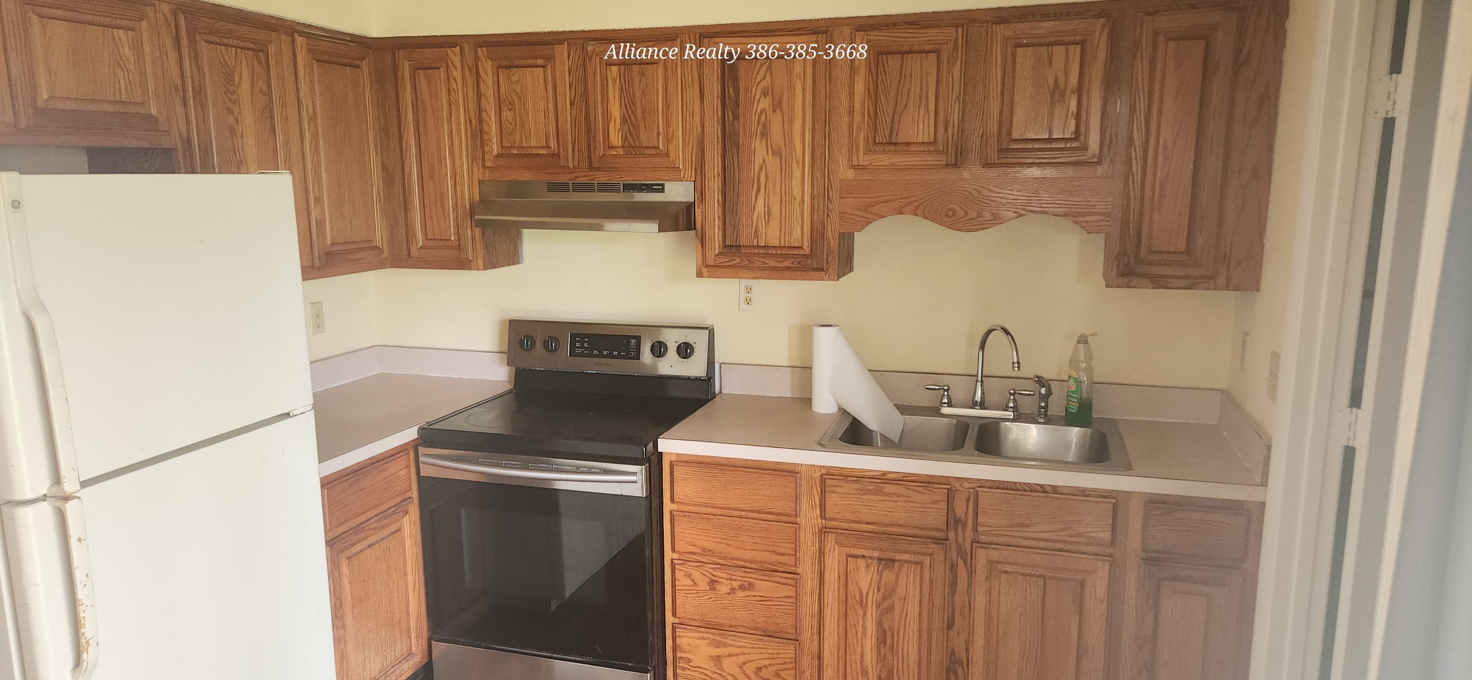 303 Oleander Drive – photo 4