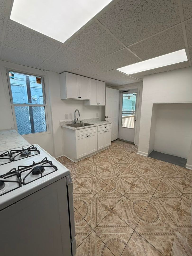 86 Spring St – photo 3