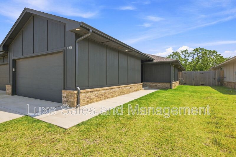 8012 NW 110th Dr. – photo 2