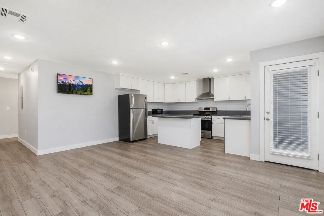12000 Runnymede St – photo 4