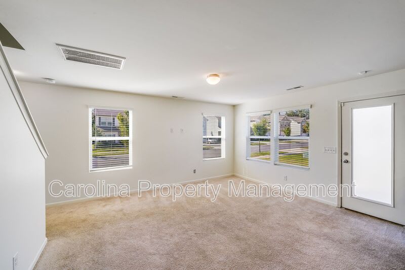 12915 Hill Pine Rd. – photo 4