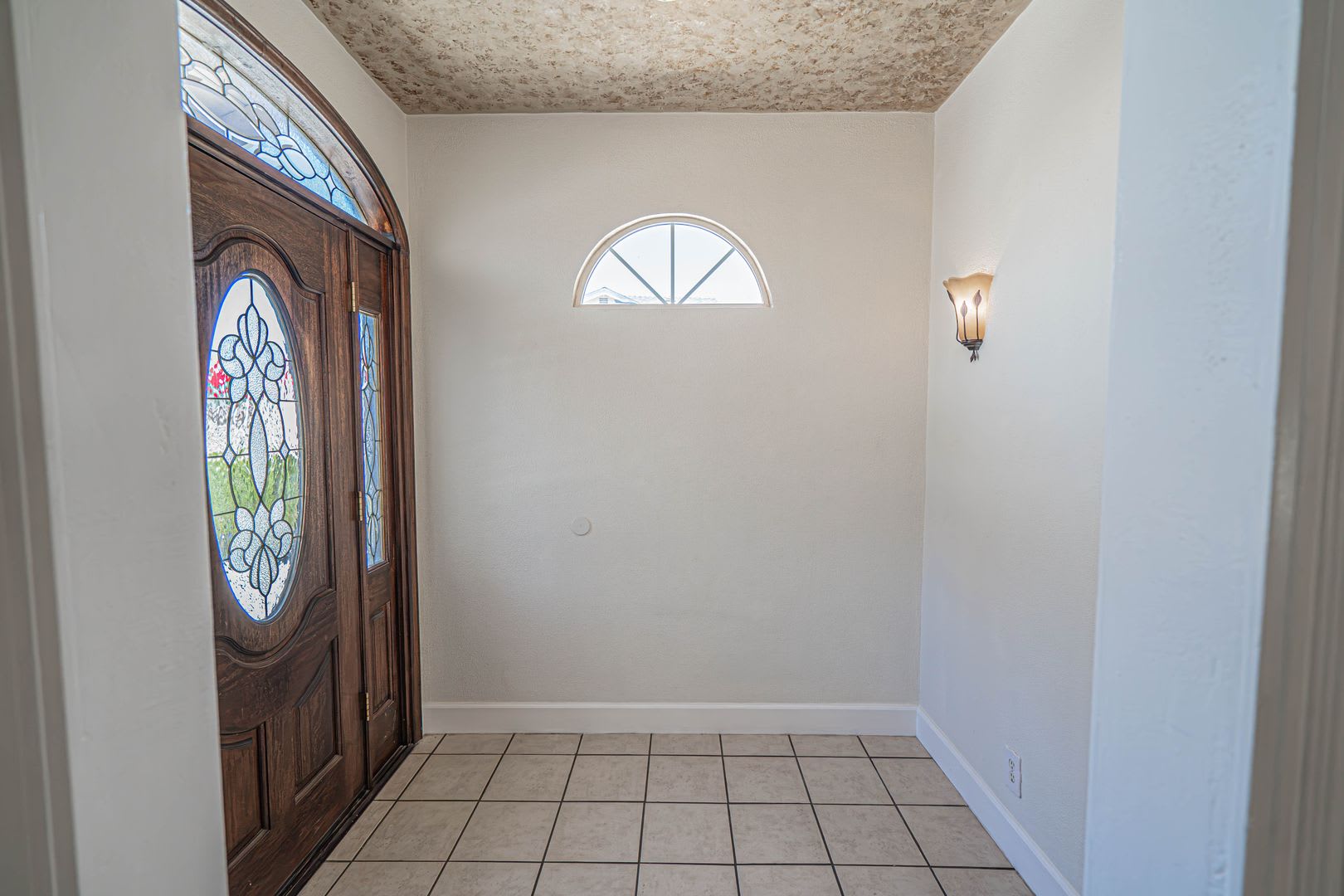 4 Bedroom Rental Home in Santa Clarita. – photo 2