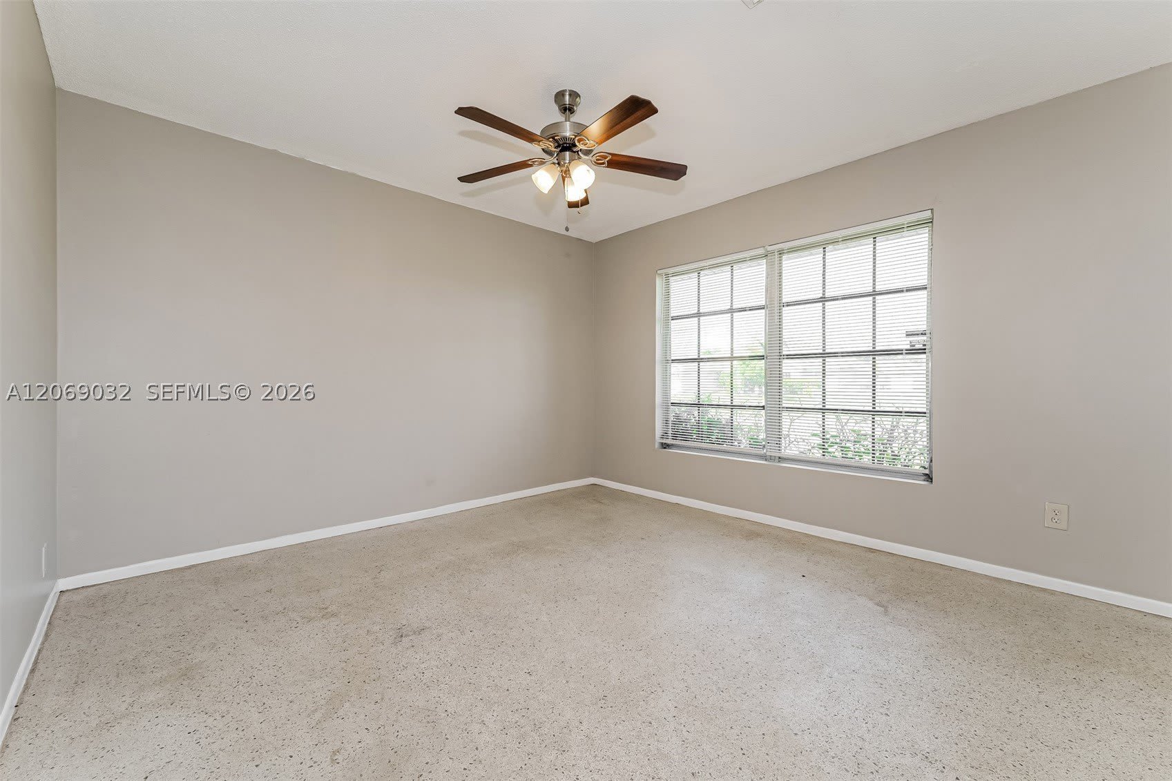 687 Sw Heather St – photo 3