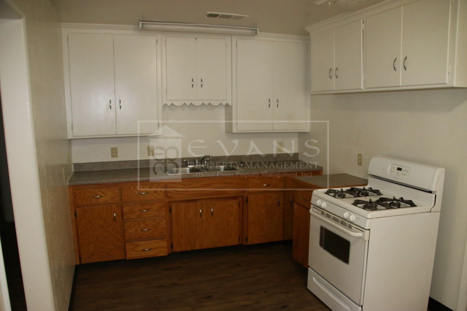 Cute home for rent in Visalia! – photo 3