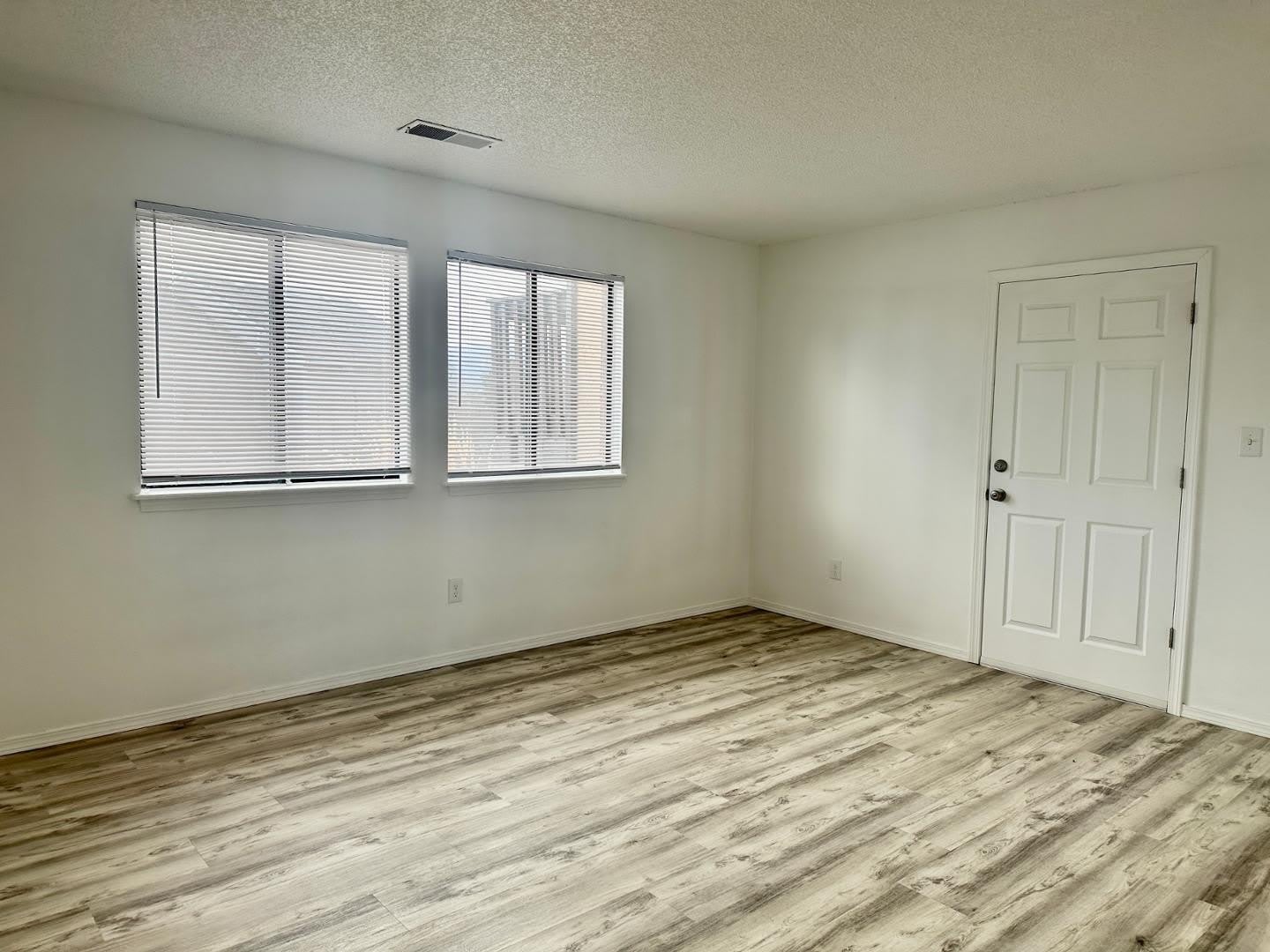 1120 Yuma Street – photo 4