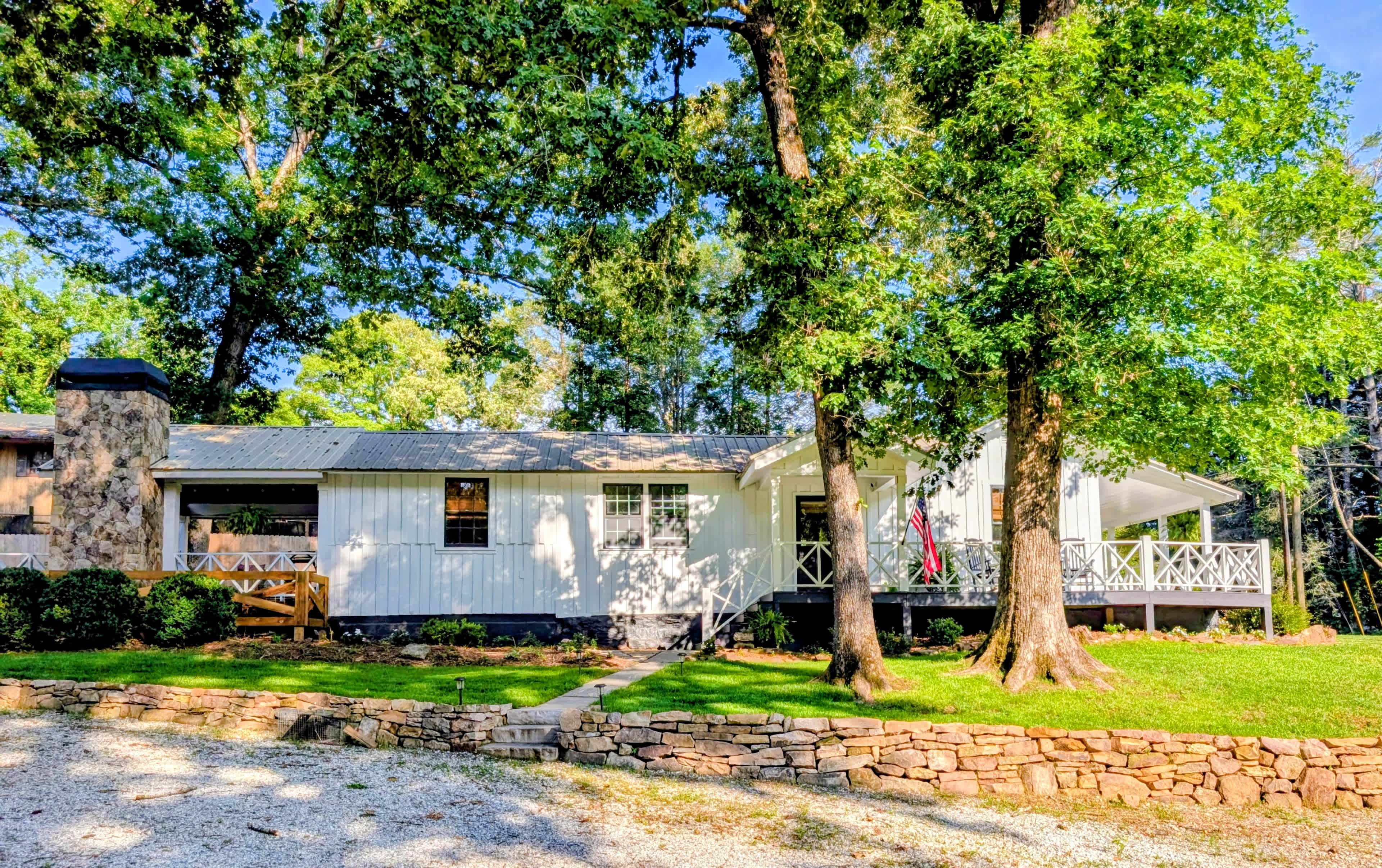 10 Oasis Rd – photo 1