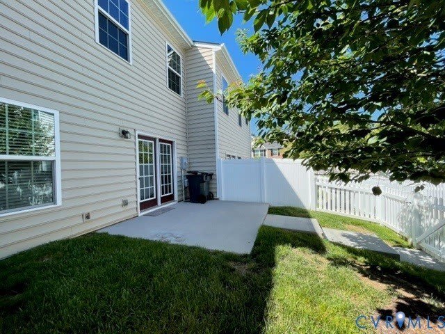 8107 Creekside Village Drive – photo 4