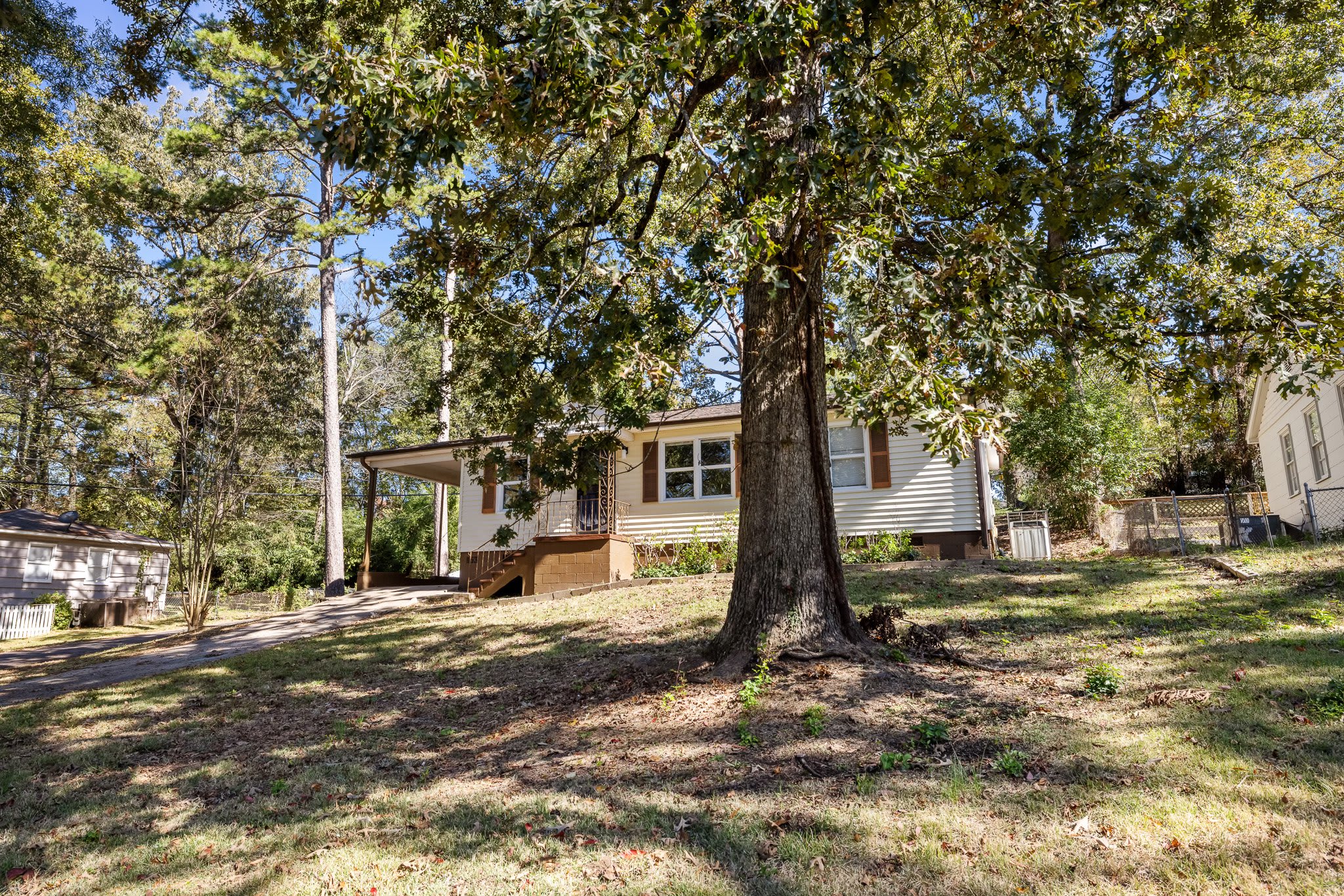 1153 Linwood Street – photo 5