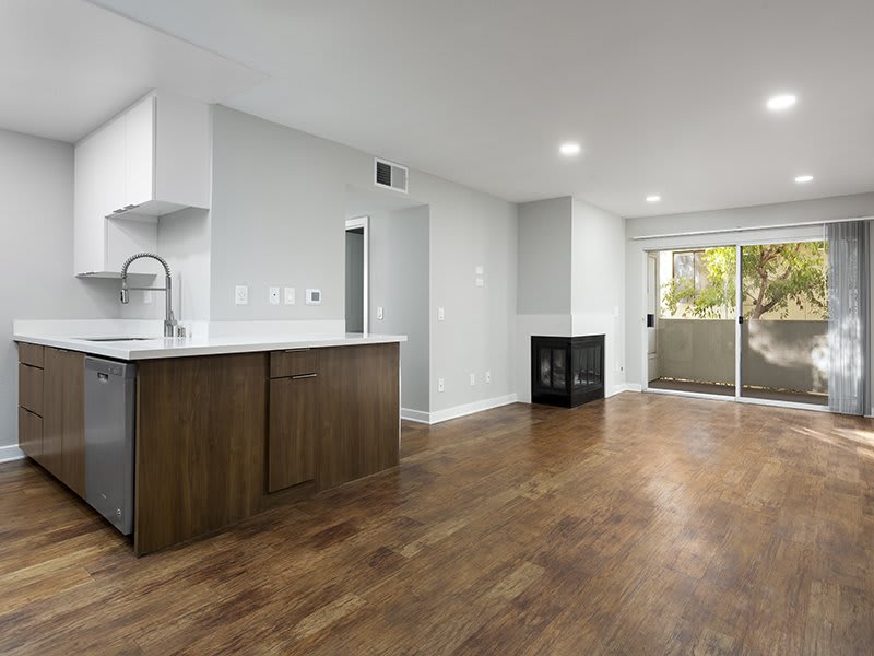 The Crescent at West Hollywood – photo 4