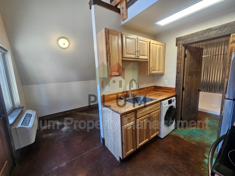 213 Sommers Street, Unit #1 (A-Frame) – photo 5
