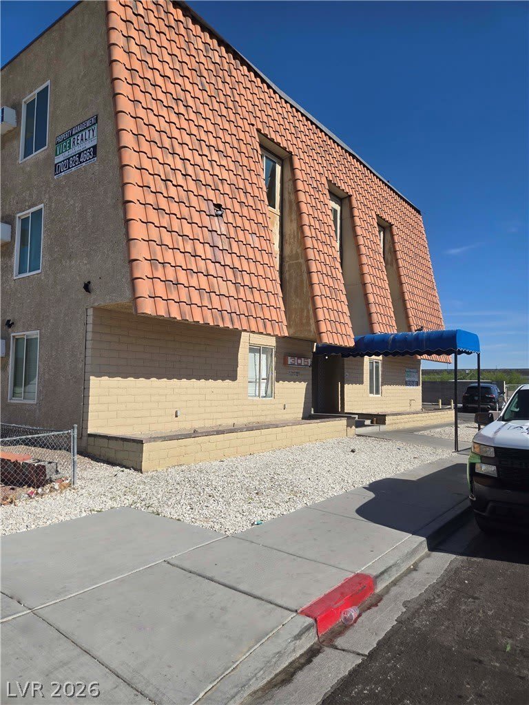305 N 10th Street – photo 1