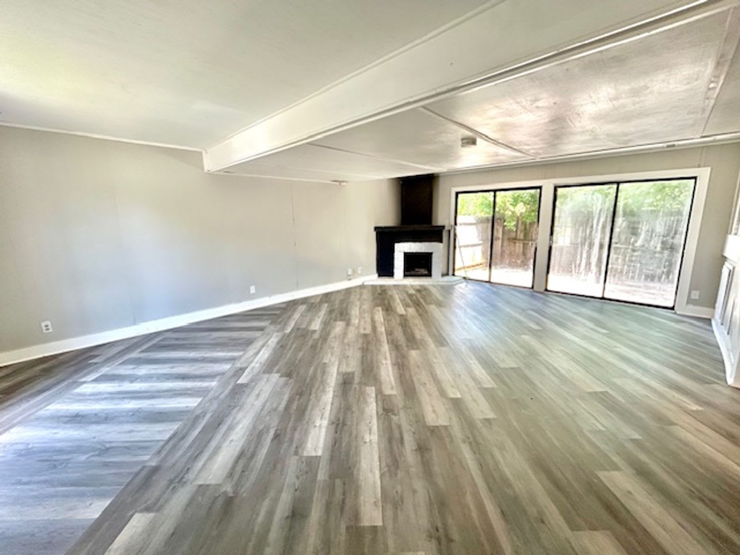 SPACIOUS 3 BEDROOM, 2 BATH HOME FOR RENT – $1,500/MONTH! – photo 2