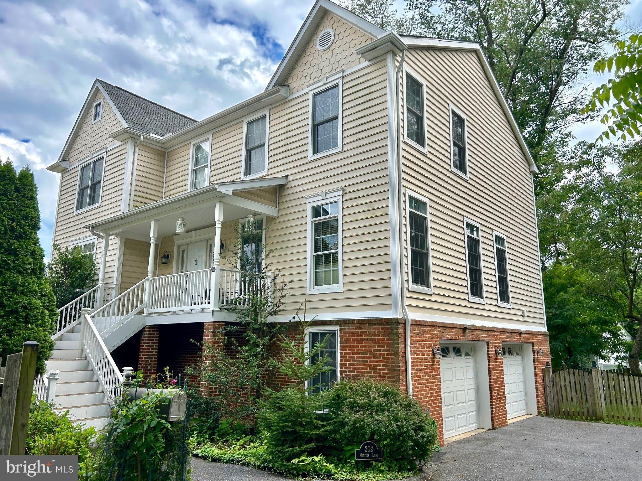 202 MARTINS Lane – photo 1