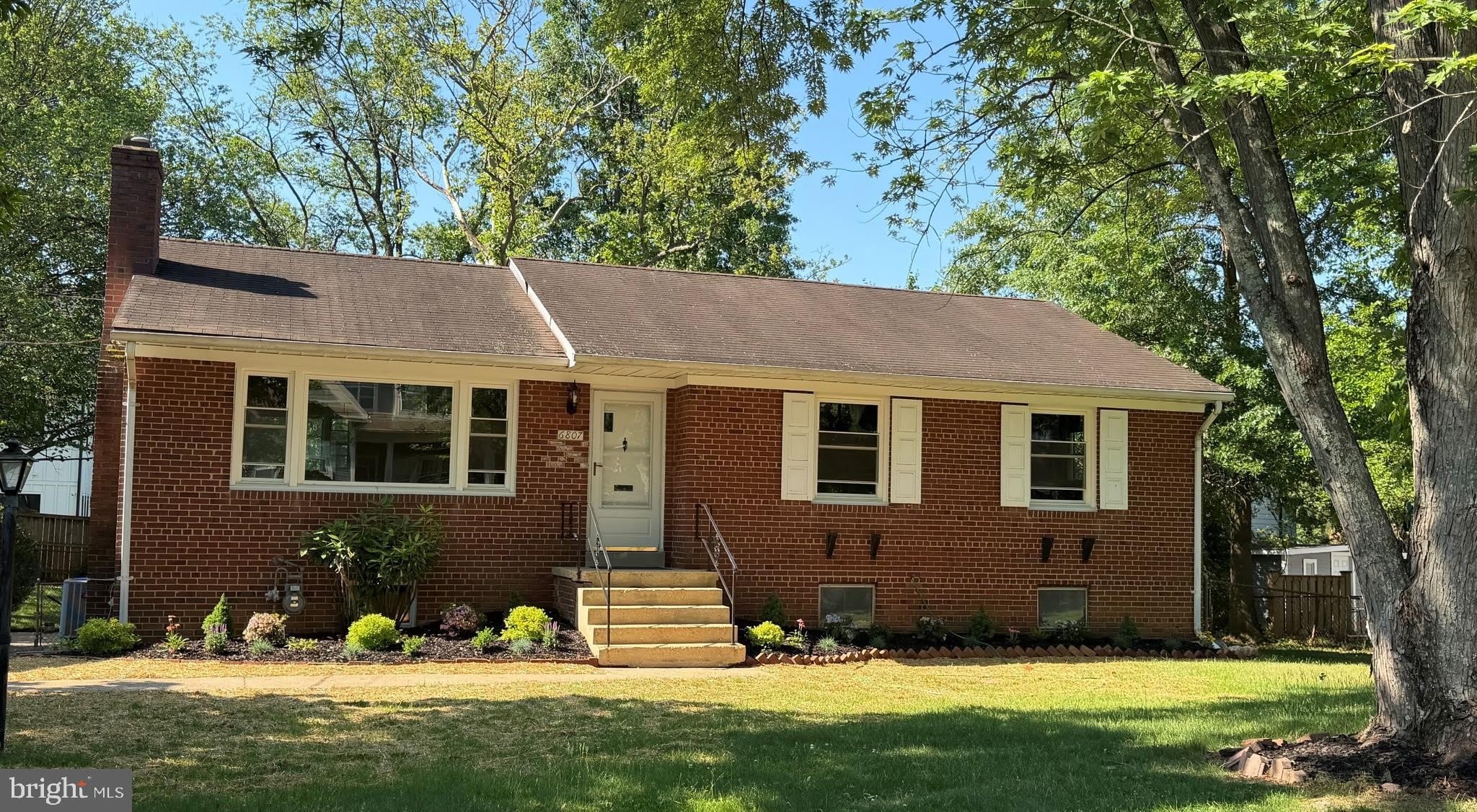 6807 DEAN Drive – photo 2