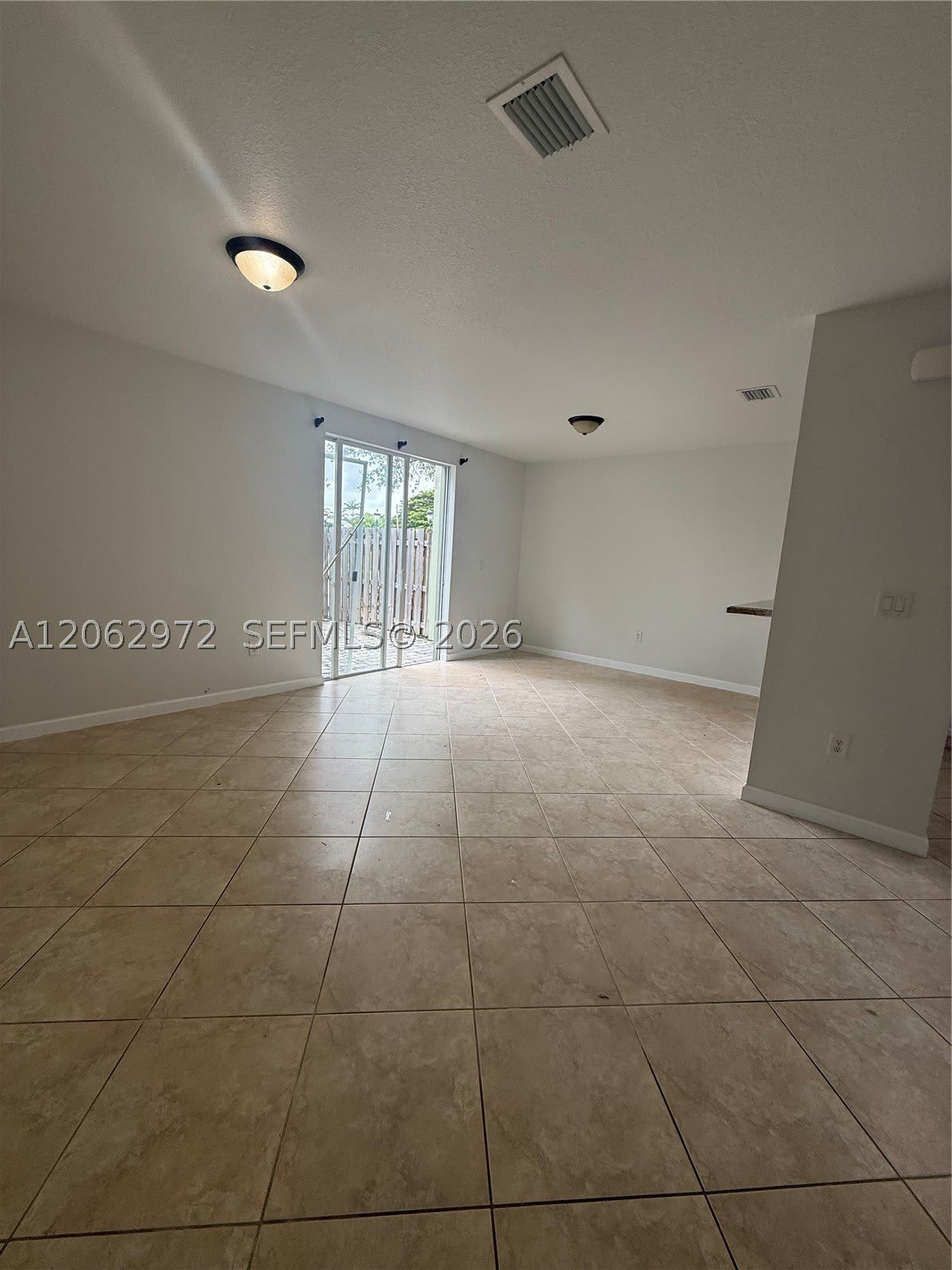 3064 Se 1St Dr – photo 2