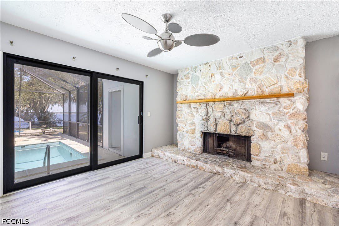 3933 E River Drive – photo 4