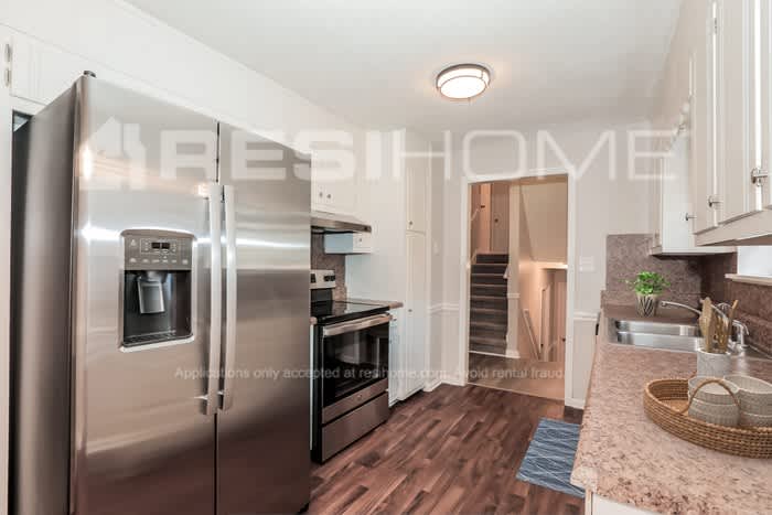 3943 Woodland Circle Southeast – photo 2