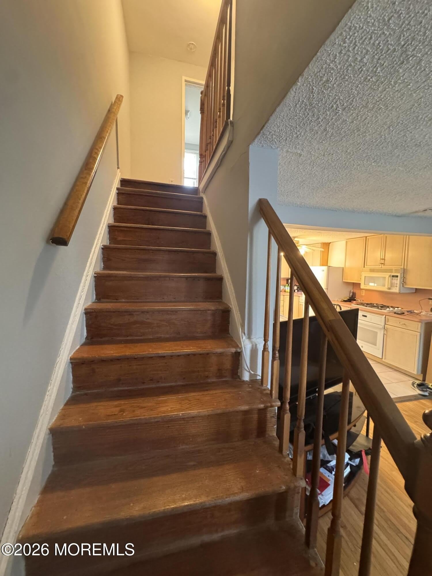 30 Howland Avenue – photo 4