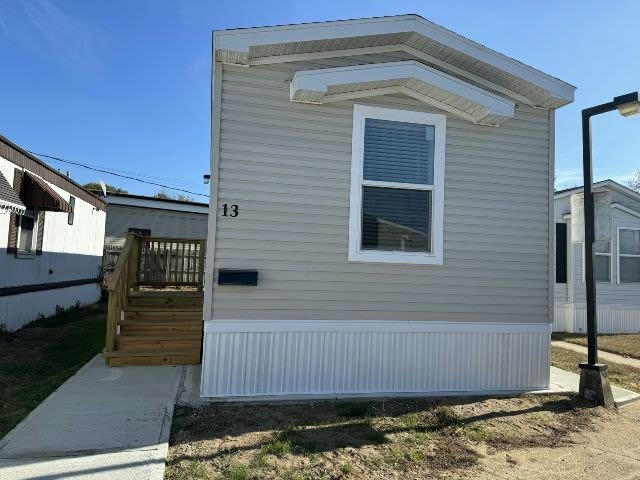 13 Ave A – photo 5