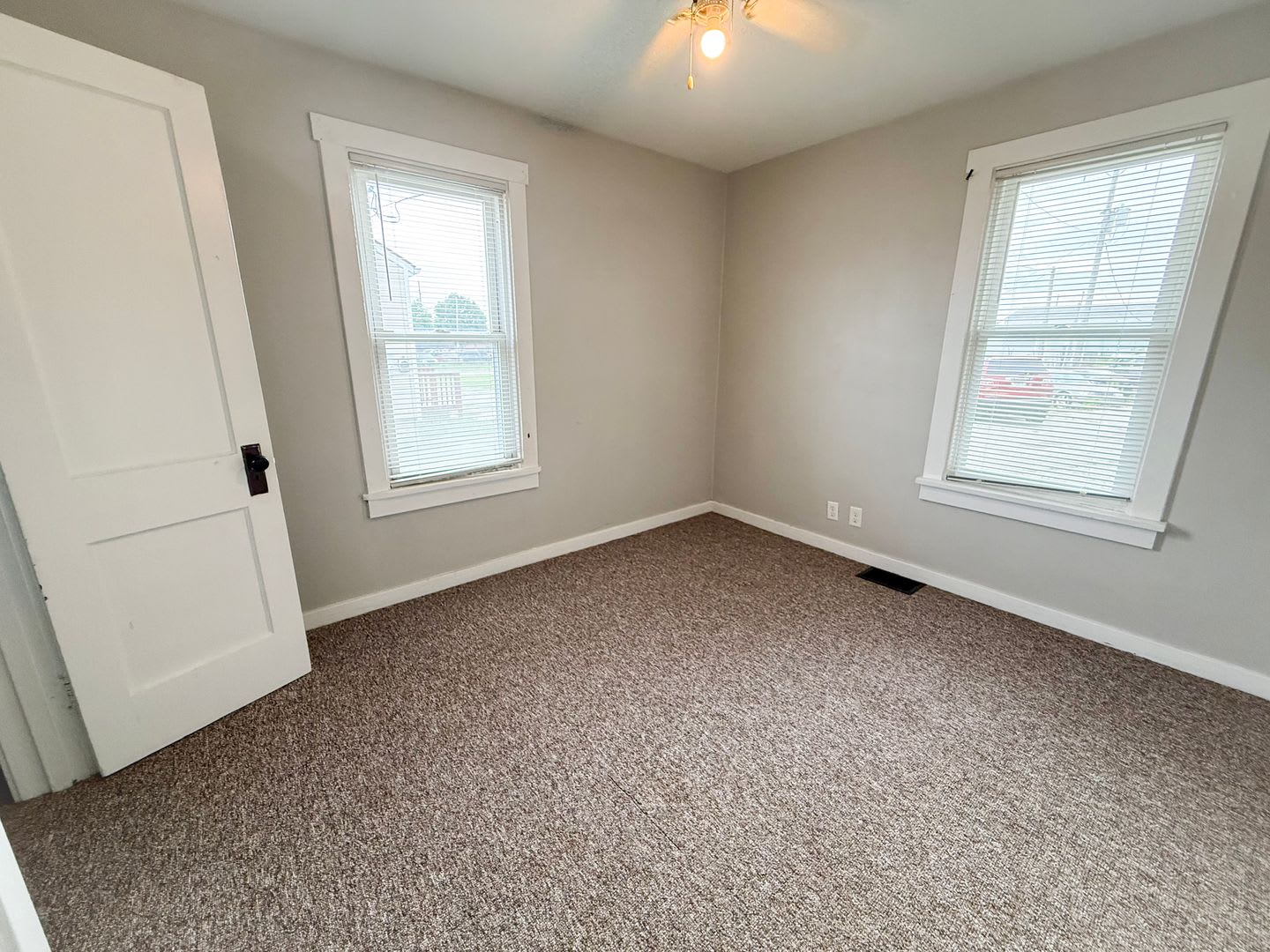 2 Bed 1 Bath Single Family Home – photo 5