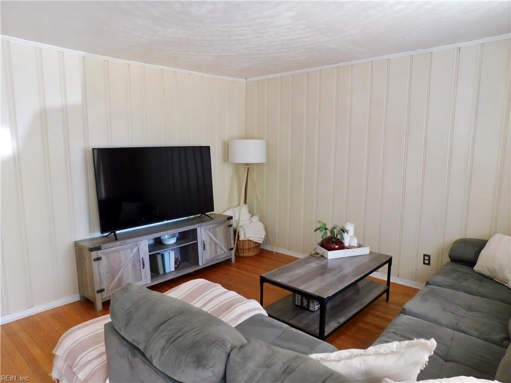 2224 Maple Street – photo 4