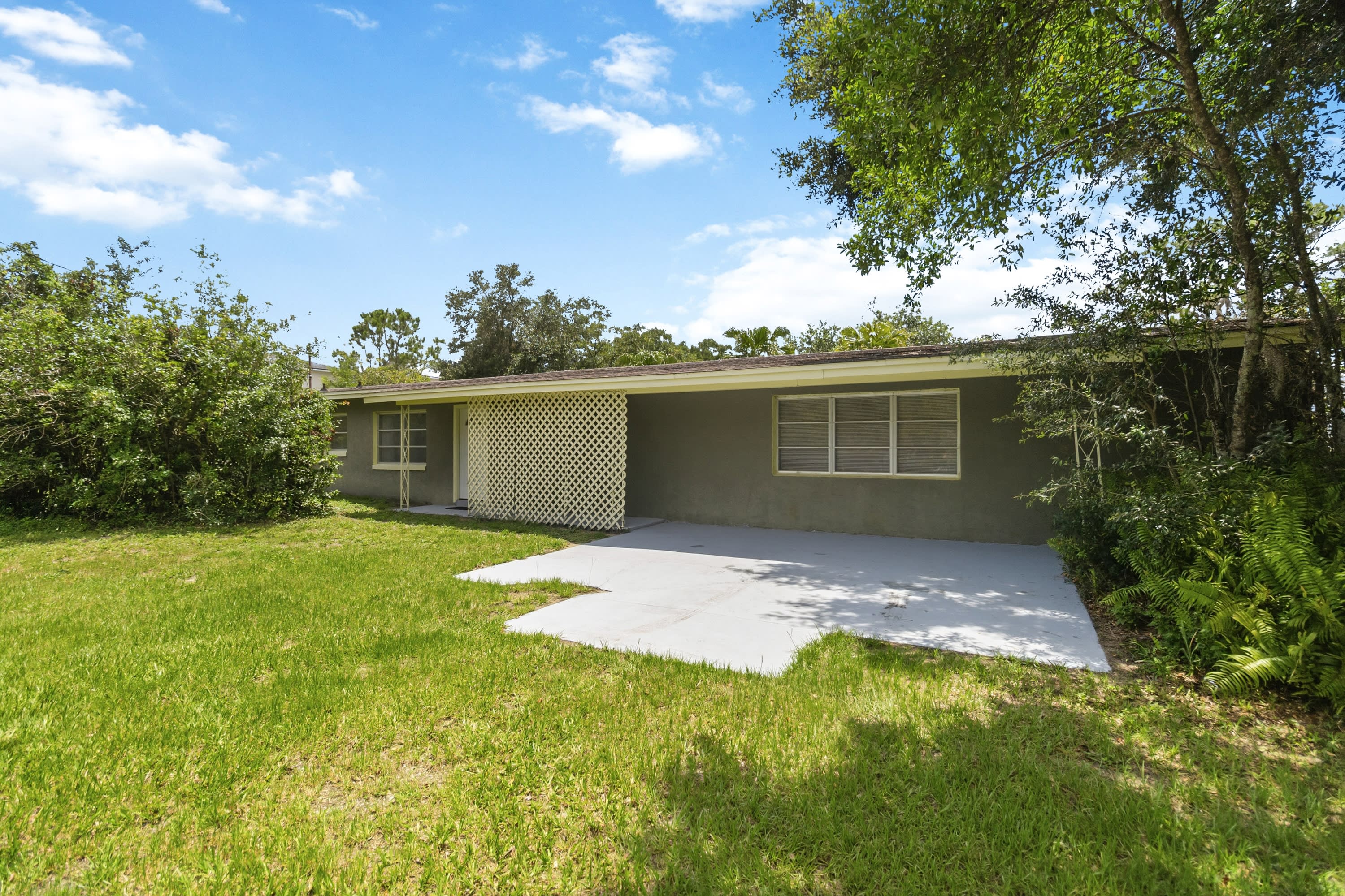 7912 Ficquette Road – photo 3