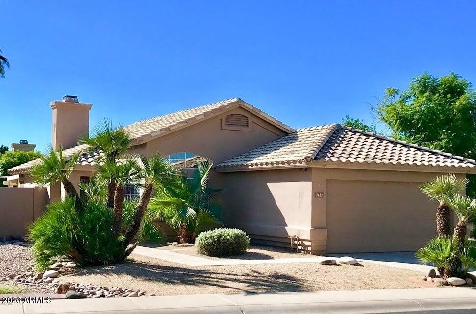7427 W CREST Lane – photo 1