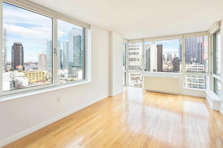 515 Ninth Avenue – photo 1